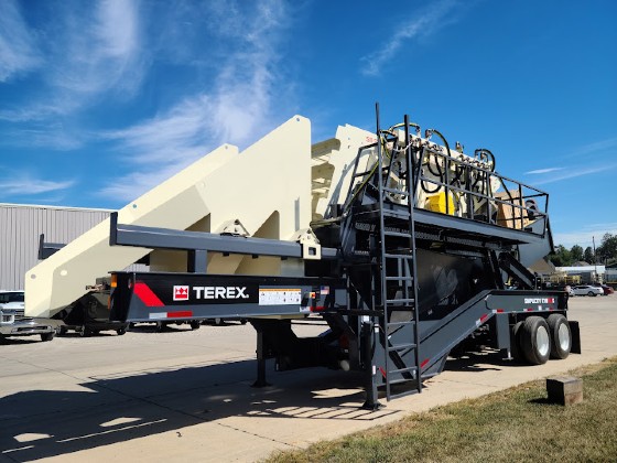 JW-Bell_Cedar-Rapids-Iowa_Equipment_Terex_top-image